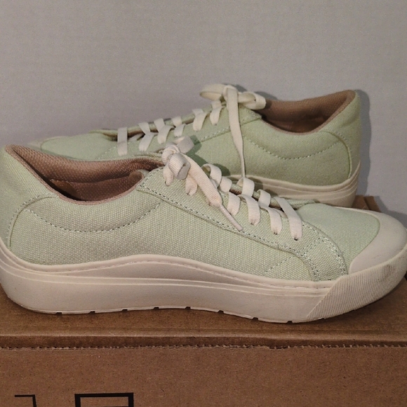 Dr. Scholl's Light Green Canvas Sneakers Womens Size 10 - Picture 7 of 16